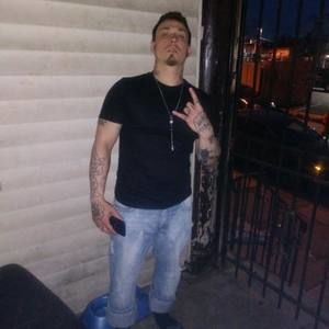 Meet your Posher, Derek